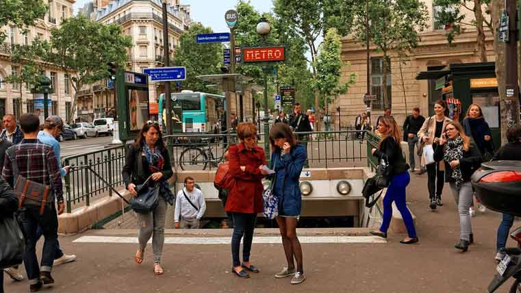 kinh nghiệp đặt phòng ở paris gần tàu điện ngầm