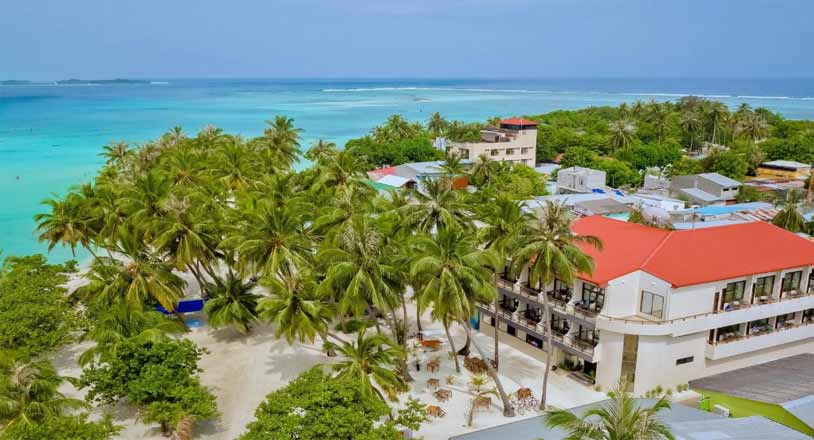 giá phòng khách sạn trên biển ở madives - bãi biển cọ Kaani tại Maafushi