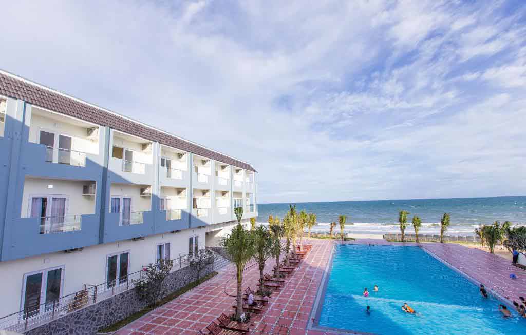 Gói nghỉ dưỡng 2 ngày 1 đêm ở Farosea Hotel & Resort hồ bơi ngoài trời