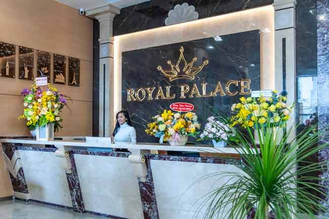 khách sạn royal palace đà lạt 2023