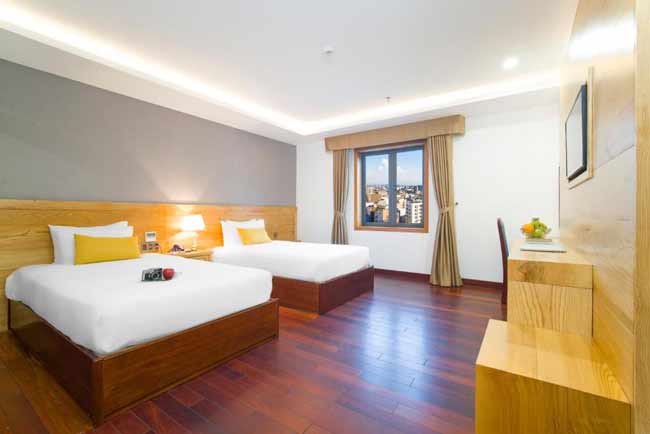Sunny Ocean Hotel & Spa Đà Nẵng phòng deluxe family city