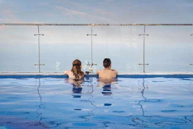 Sunny Ocean Hotel & Spa Đà Nẵng hồ bơi vô cực